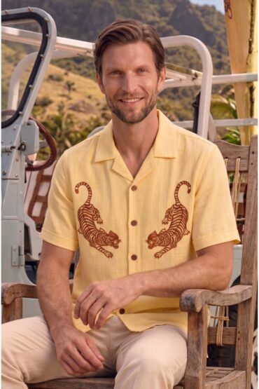 Tiger Embroidery Half Sleeve Shirt for Men
